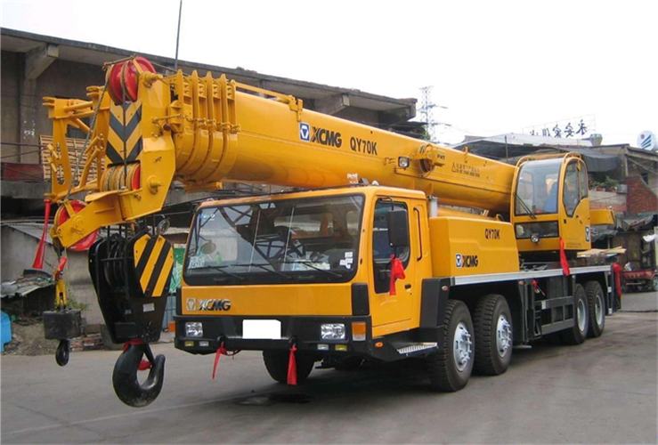 巧家县吊车出租选择重点